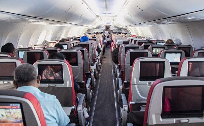 681px x 421px - Passenger Caught Masturbating During Flight | Porn Dude â€“ Blog